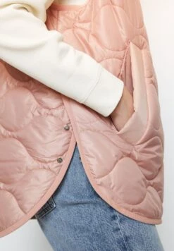 Marc O'Polo Onion Quilting Padded Side Slits Fixed Hood Patch - Veste Sans Manches - Rose Powder 11 Marc O'Polo Onion Quilting Padded Side Slits Fixed Hood Patch - Veste Sans Manches - Rose Powder -Next Soldes 7dc768d57052433c840de6f53c18603d