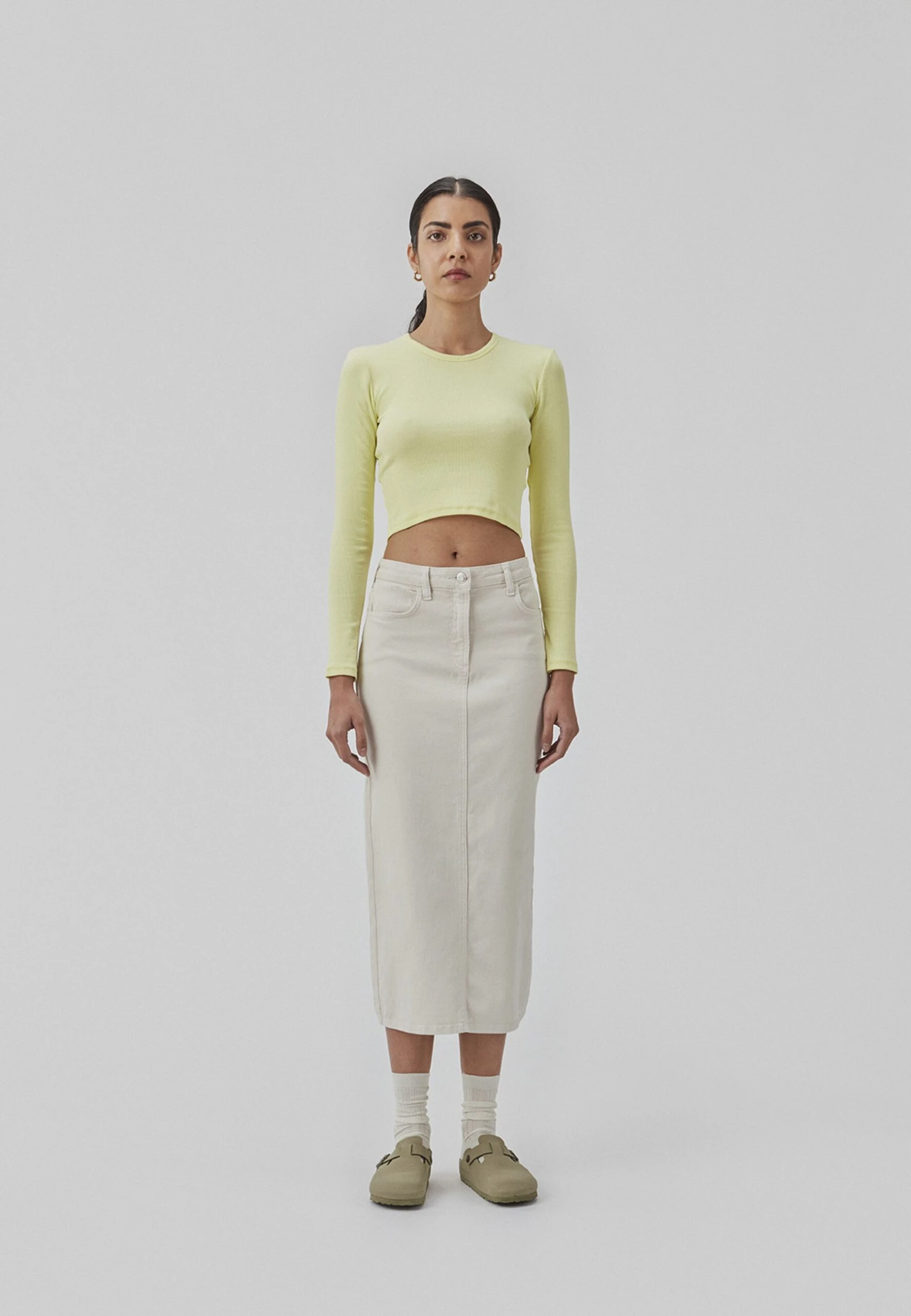 Modström Igor Crop - T-Shirt À Manches Longues - Yellow Pear 4 Modström Igor Crop - T-Shirt À Manches Longues - Yellow Pear – Image 2