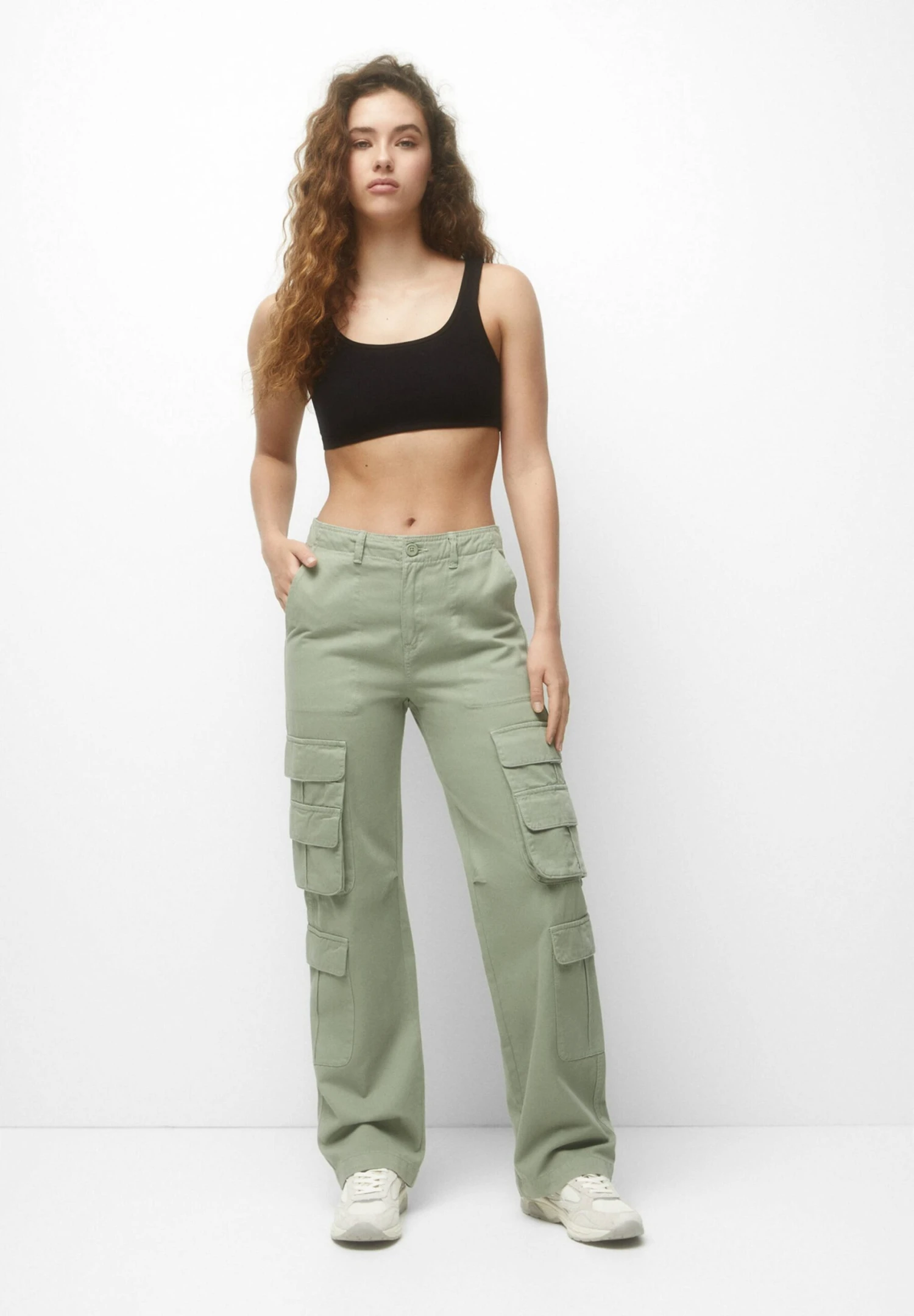 PULL & BEAR Basic With Multiple Pockets - Pantalon Cargo - Green 4 PULL & BEAR Basic With Multiple Pockets - Pantalon Cargo - Green – Image 2