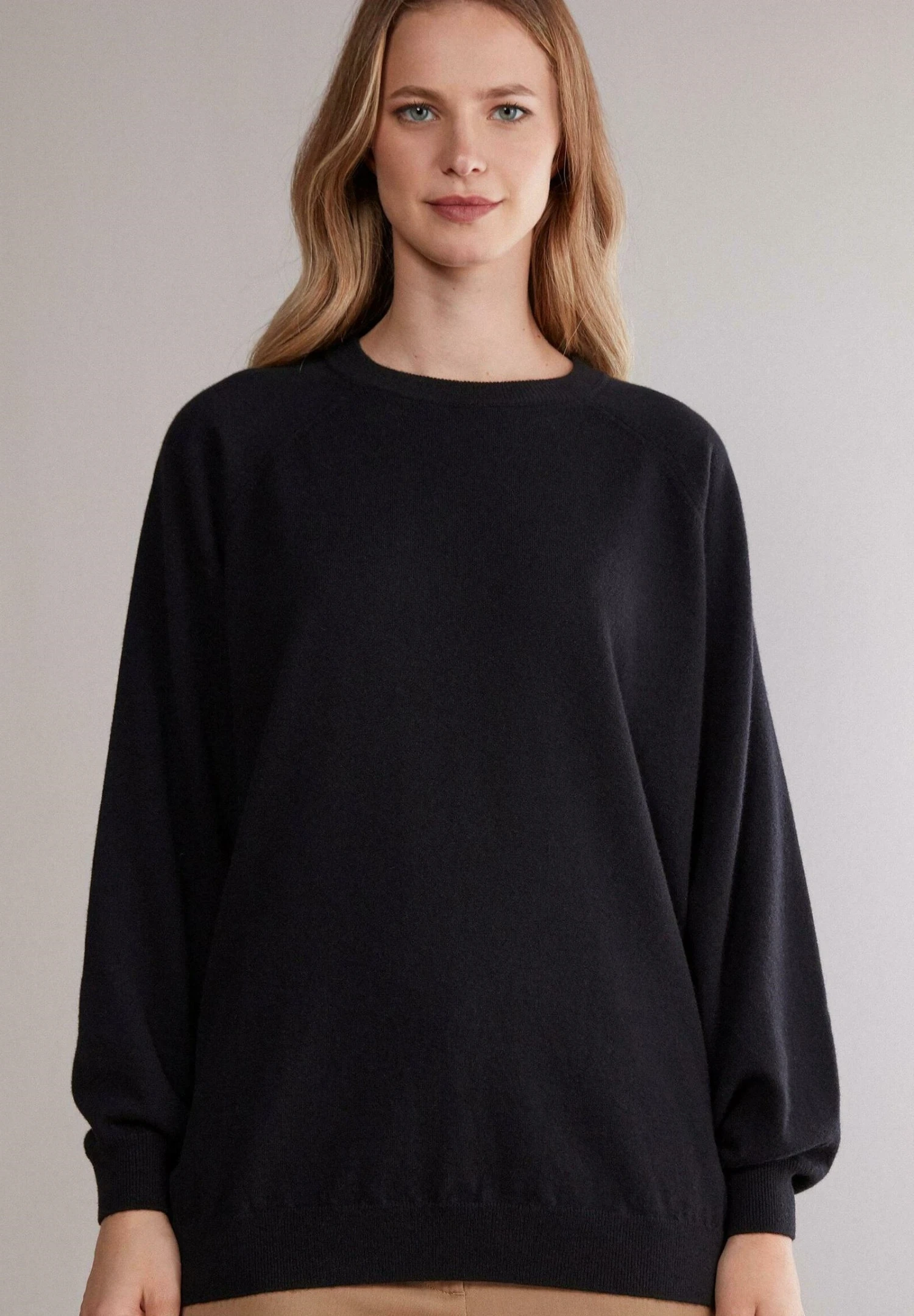 Ultrasoft Round Neck - Pullover - Black 3 Ultrasoft Round Neck - Pullover - Black