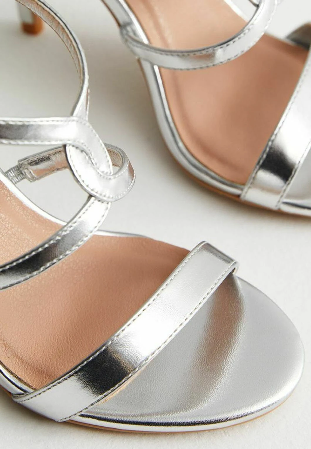 New Look Twist Strap Stiletto - Sandales À Talons Hauts - Silver 6 New Look Twist Strap Stiletto - Sandales À Talons Hauts - Silver – Image 4