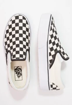 Vans Ua Classic Slip-On Platform - Mocassins - Black/White 15 Vans Ua Classic Slip-On Platform - Mocassins - Black/White -Next Soldes 85cd6864a0684781b4f7ffed0ea88c09