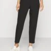 Vero Moda Petite Vmsandy Tapered Pant - Pantalon Classique - Black 1 Vero Moda Petite Vmsandy Tapered Pant - Pantalon Classique - Black -Next Soldes 85de77709d1d4ce6ac6064a16d0d1f0e
