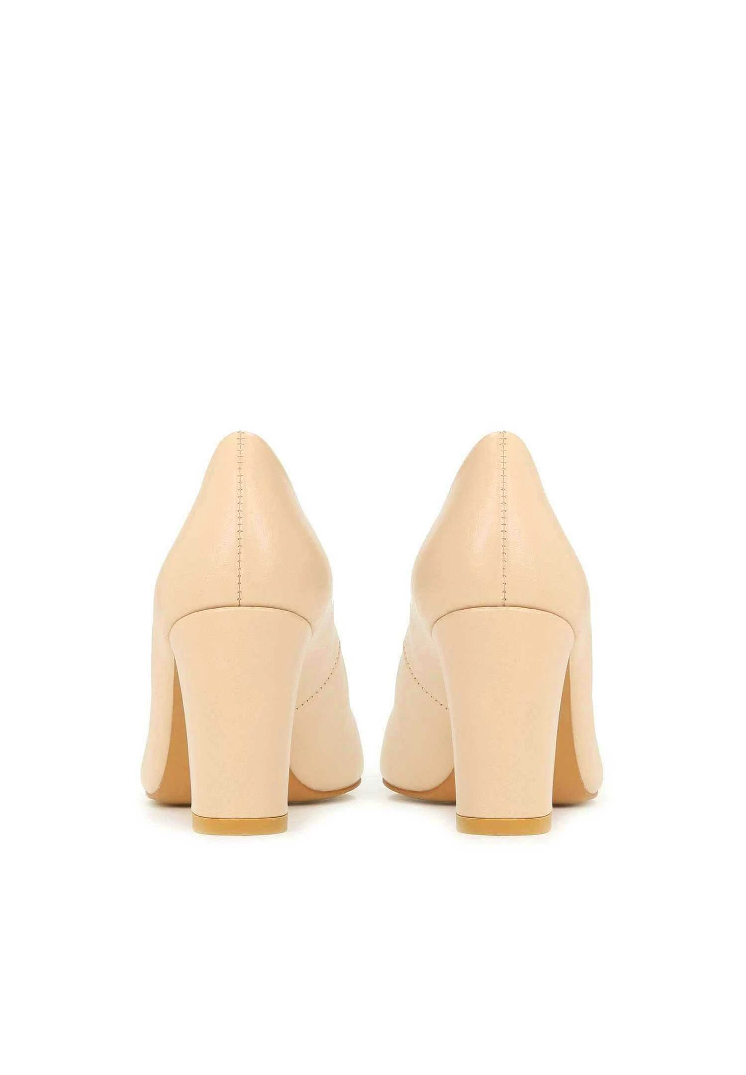Kazar Cher-Leather Pumps On A Comfortable Heel - Escarpins À Talons Hauts - Beige 5 Kazar Cher-Leather Pumps On A Comfortable Heel - Escarpins À Talons Hauts - Beige – Image 3