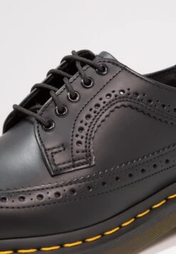 Dr. Martens 3989 Wingcap Brogue - Derbies - Black 13 Dr. Martens 3989 Wingcap Brogue - Derbies - Black -Next Soldes 8671a8d540b04fffa0fc24b6dd40b137