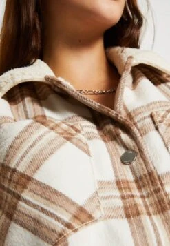 Hollister Co. Sherpa Long Shacket - Manteau Court - Tan Plaid 13 Hollister Co. Sherpa Long Shacket - Manteau Court - Tan Plaid -Next Soldes 8672e0285152443db3cdf3b3d5fe94fd