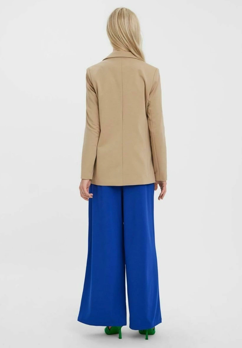 Vero Moda Lucca - Manteau Court - Silver Mink 5 Vero Moda Lucca - Manteau Court - Silver Mink – Image 3