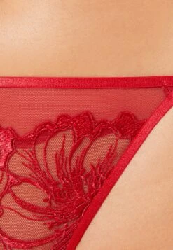 ETAM Amaryllis String - String - Rouge -Next Soldes 8a3badbae02a439194076235ee319134