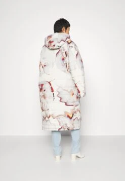 Henrik Vibskov Tabasco Long Coat - Manteau D'Hiver - Snow Tomato Mouse -Next Soldes 8bbebbb7a9c84a2089b4a15104ede69d
