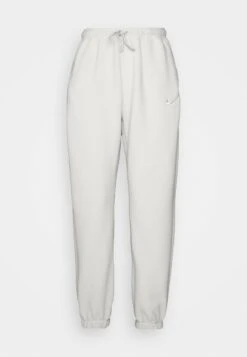 Nike Sportswear Pantalon De Survêtement - Light Bone/Light Iron Ore 14 Nike Sportswear Pantalon De Survêtement - Light Bone/Light Iron Ore -Next Soldes 8c5426271077453b8a2948b9cc5b584c