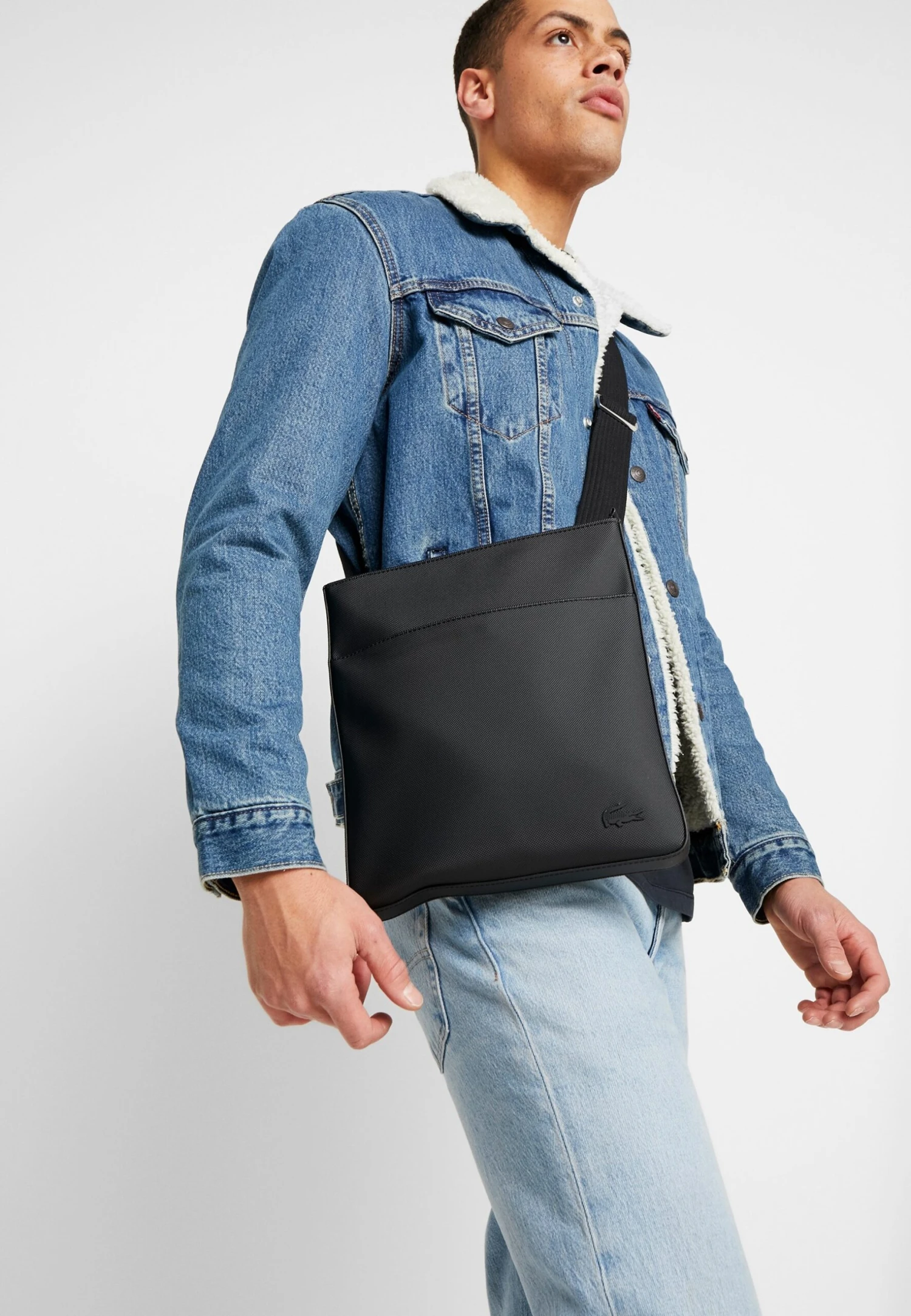 Lacoste Flat Crossover Bag - Sac Bandoulière - Black 4 Lacoste Flat Crossover Bag - Sac Bandoulière - Black – Image 2