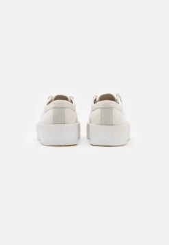 Clarks Originals Wallabee Cup - Chaussures À Lacets - White -Next Soldes 8dbfa88c60d9464ba1a5dc0ca9972f5f