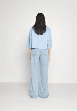 7 For All Mankind Lotta Laguna - Jean Bootcut - Light Blue 12 7 For All Mankind Lotta Laguna - Jean Bootcut - Light Blue -Next Soldes 8dfe25a276db4b20a99b25824c9650b1