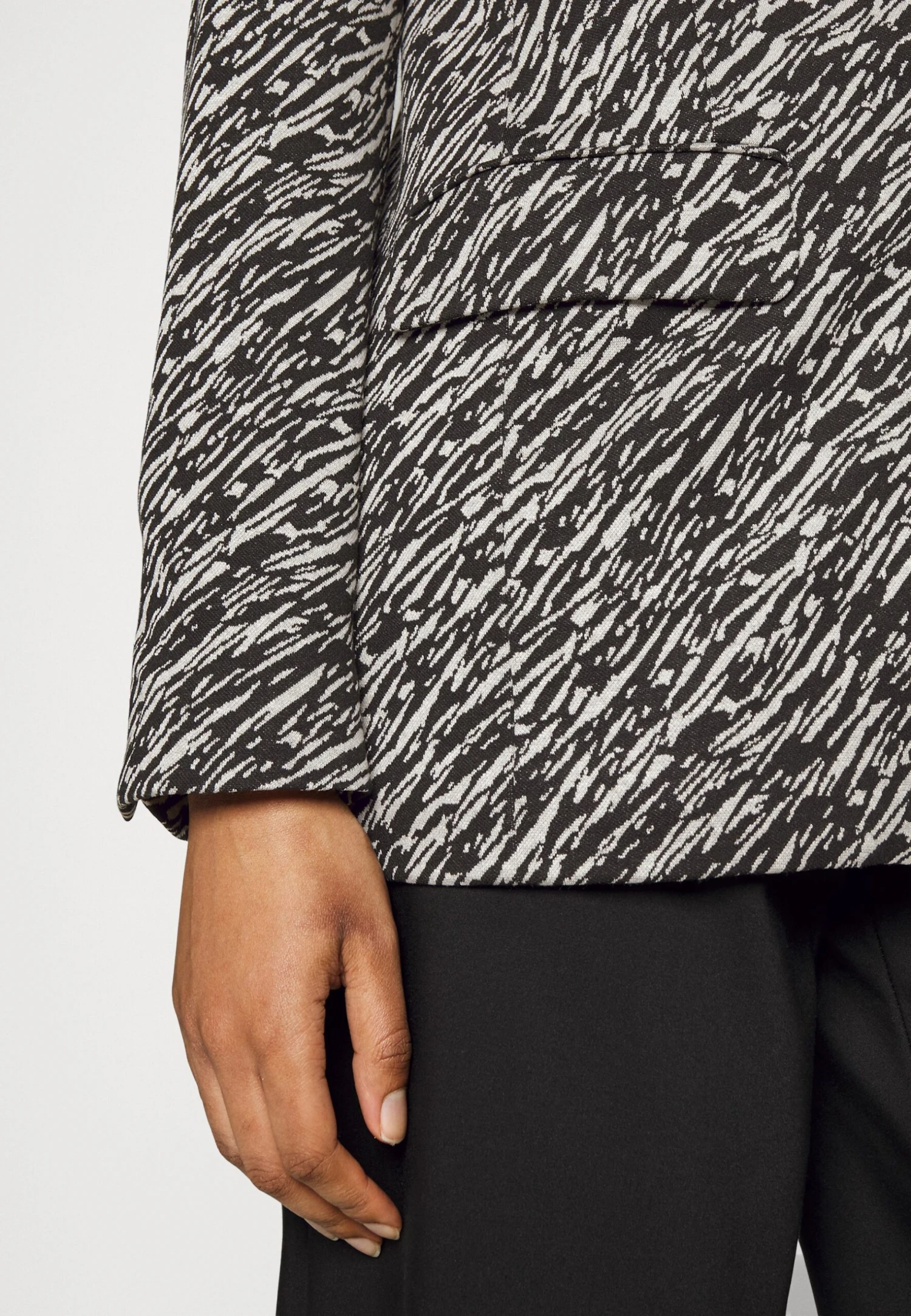 DRYKORN Atlin - Blazer - Black 9 DRYKORN Atlin - Blazer - Black â Image 7