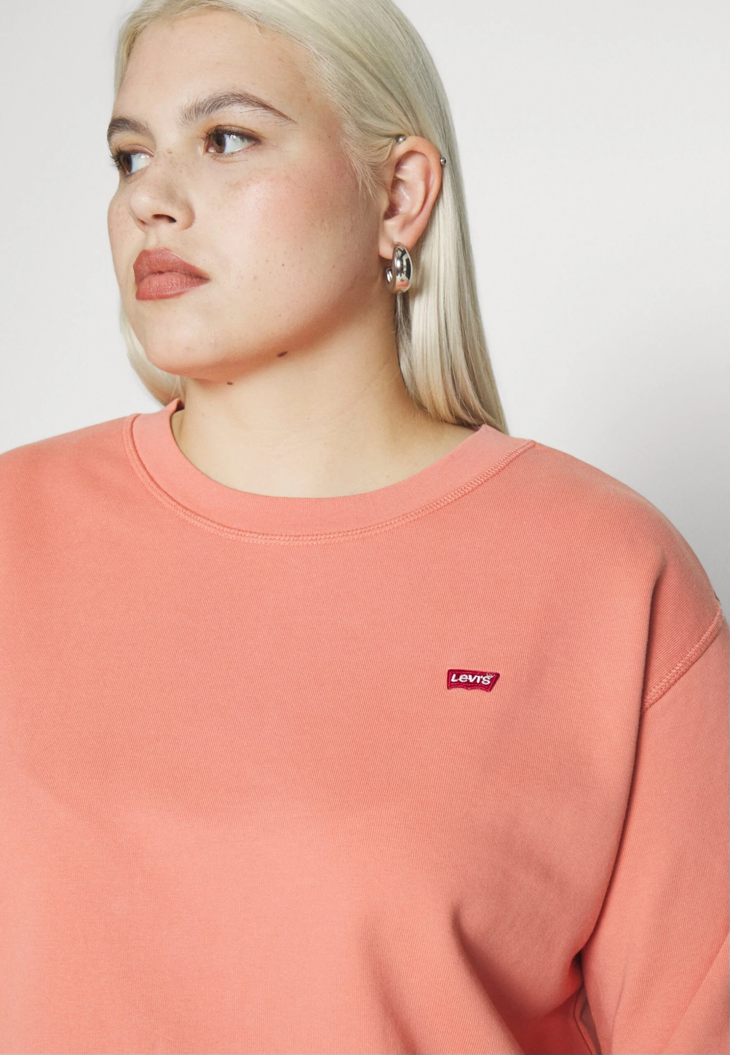Levi's® Plus Standard - Sweatshirt - Terra Cotta 7 Levi's® Plus Standard - Sweatshirt - Terra Cotta – Image 5
