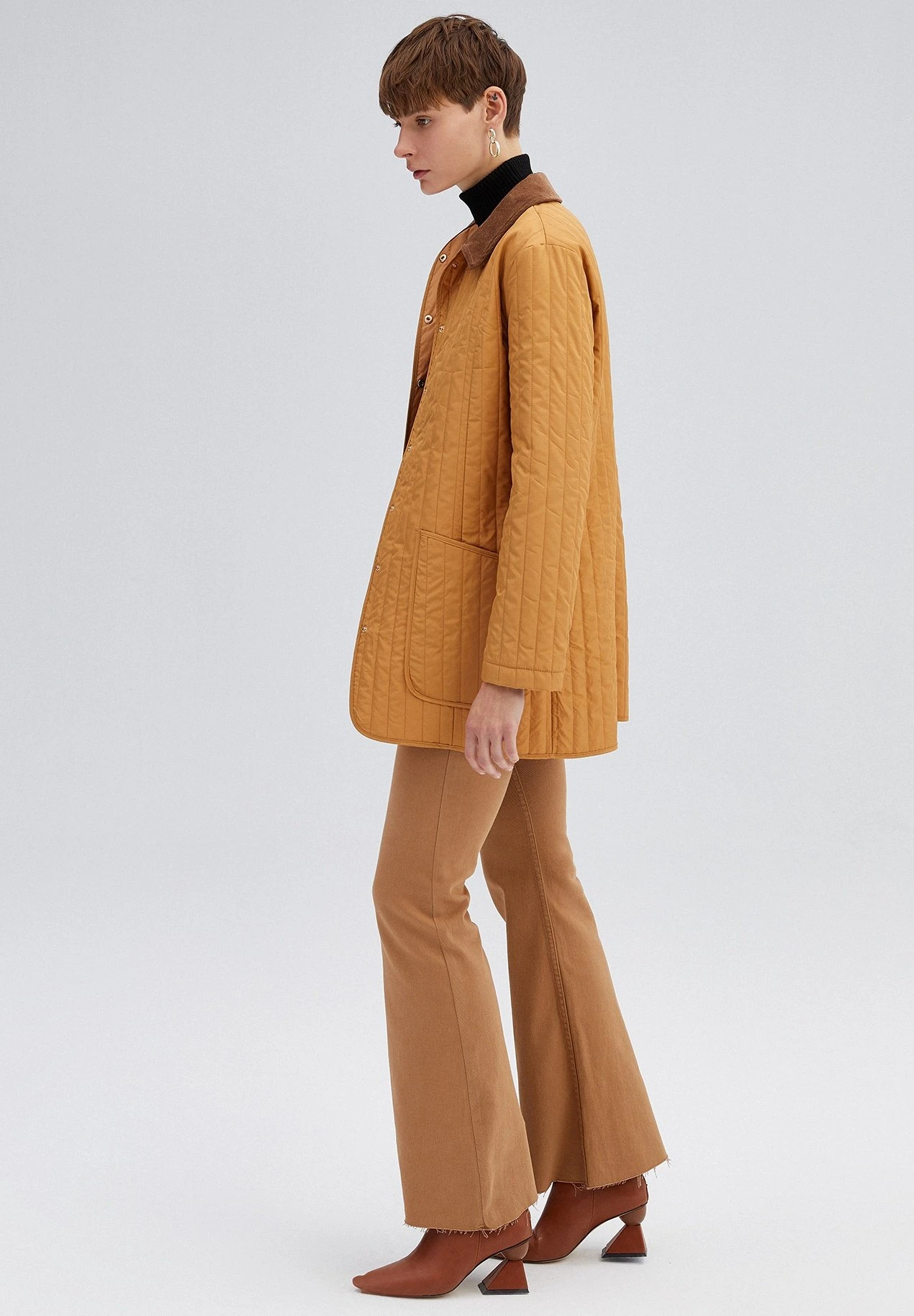 Quilted - Manteau Court - Camel 7 Quilted - Manteau Court - Camel – Image 5