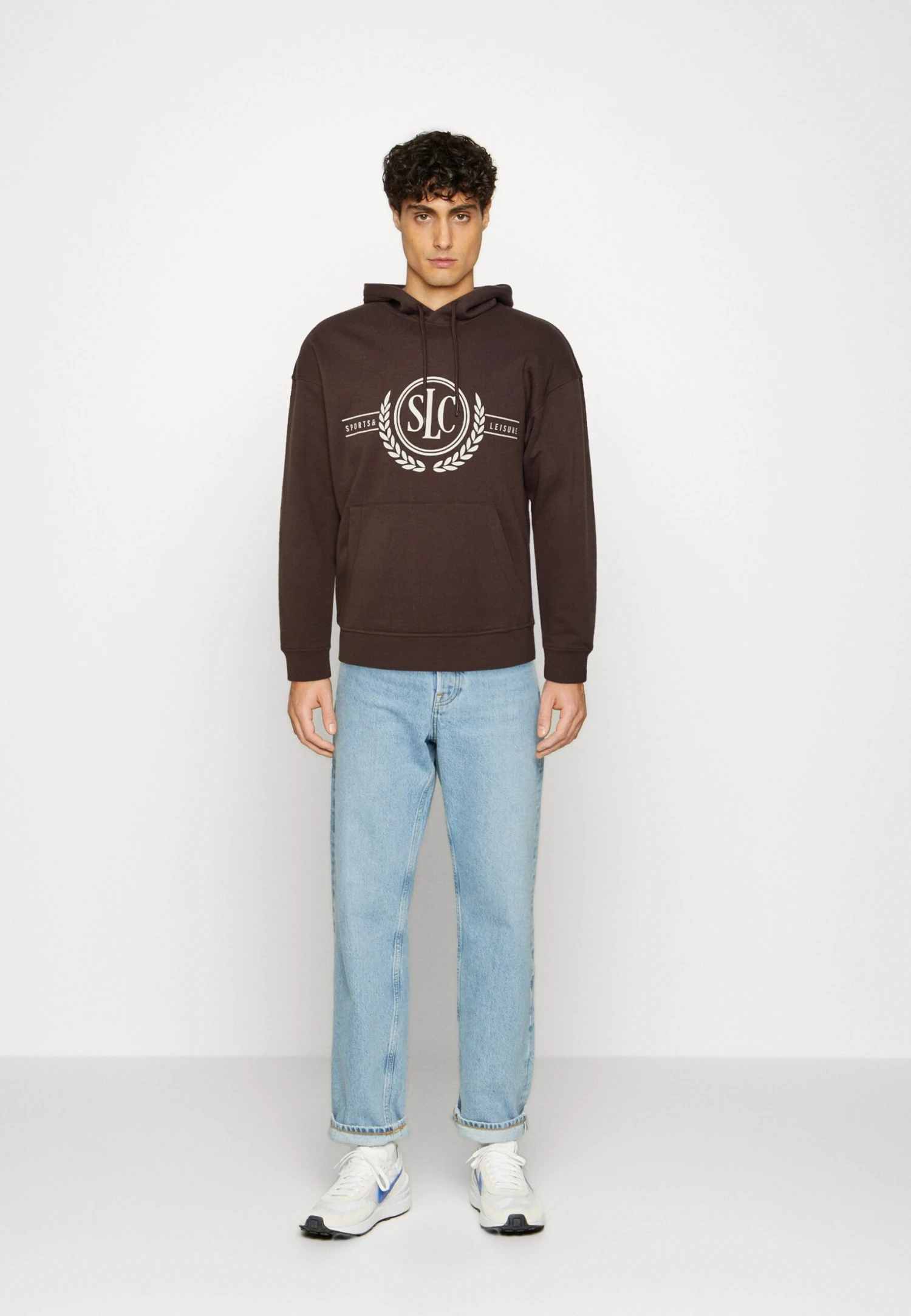 Jack & Jones Jorbrink Crest Hood Unisex - Sweat À Capuche - Seal Brown 4 Jack & Jones Jorbrink Crest Hood Unisex - Sweat À Capuche - Seal Brown – Image 2