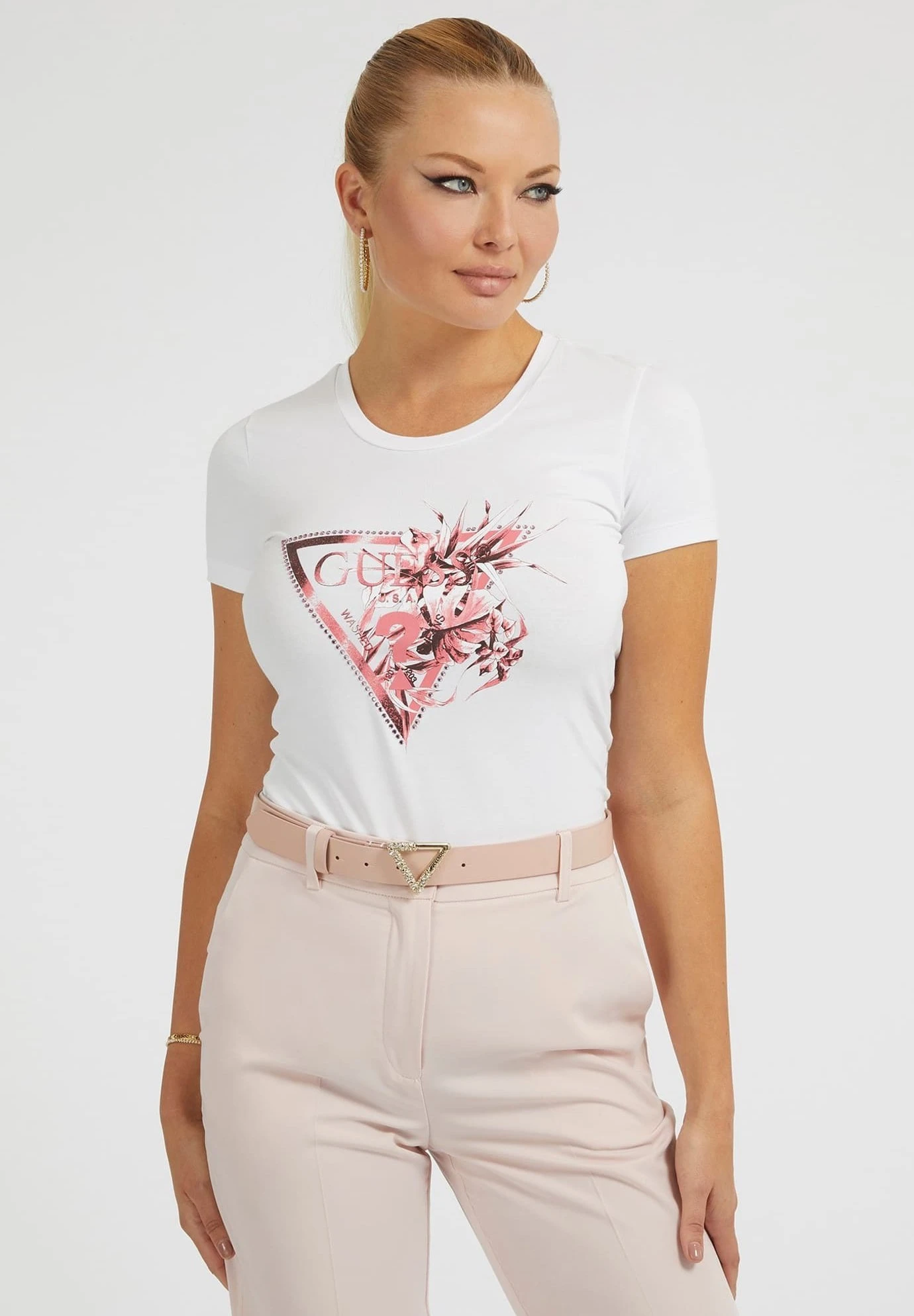 Guess Florales Logo-Dreieck - T-Shirt Imprimé - Weiß 3 Guess Florales Logo-Dreieck - T-Shirt Imprimé - Weiß