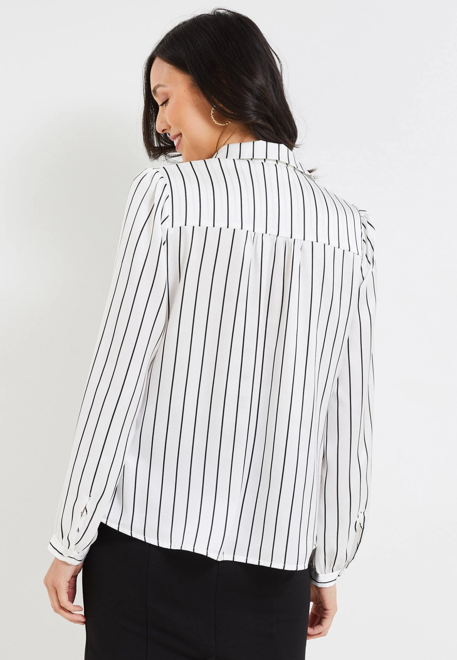 À Manches Longues - Chemisier - Blanc 4 À Manches Longues - Chemisier - Blanc – Image 2