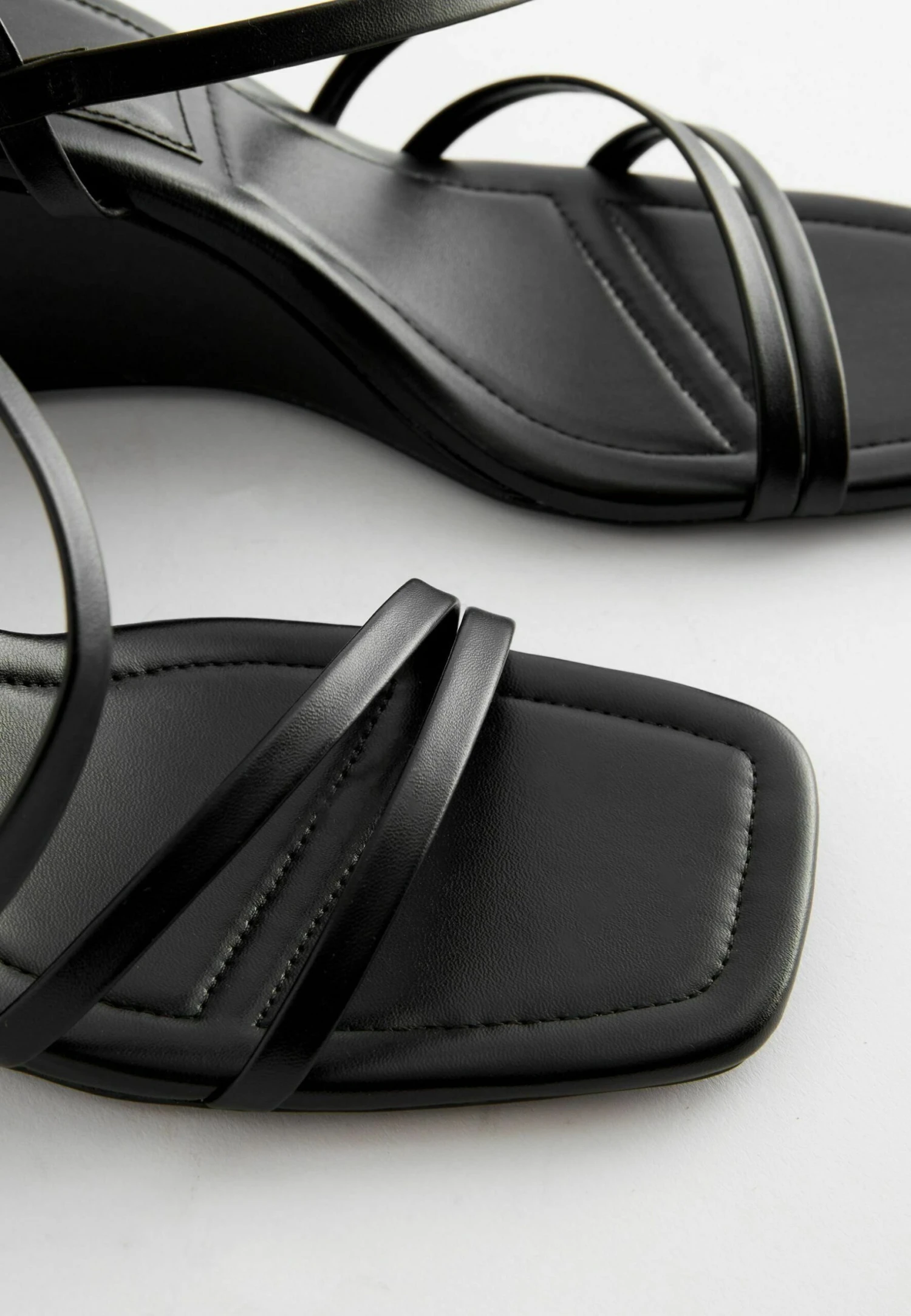 Next Forever Comfort Strappy Standard - Sandales Compensées - Black 9 Next Forever Comfort Strappy Standard - Sandales Compensées - Black – Image 7