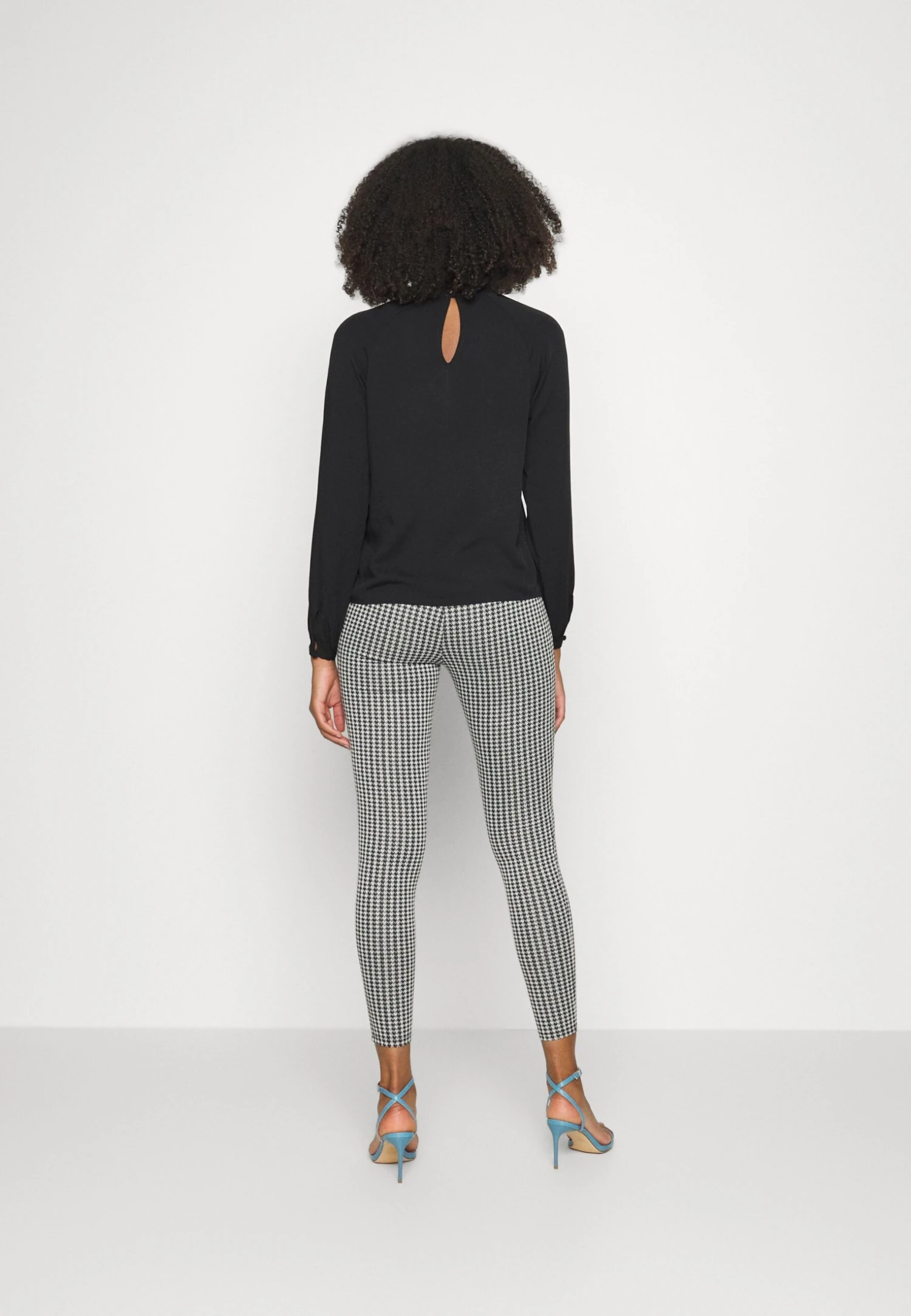 Vila Vicheck - Legging - Black Cloud Dancer 5 Vila Vicheck - Legging - Black Cloud Dancer – Image 3