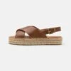 ALOHAS Crossed - Espadrilles - Camel 2 ALOHAS Crossed - Espadrilles - Camel -Next Soldes 9b04adee5eae4db091a594fd13d32b30