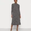 Monki Robe De Jour - Black Dark 1 Monki Robe De Jour - Black Dark -Next Soldes 9b07166eec7844f2899c86e63aa9e785