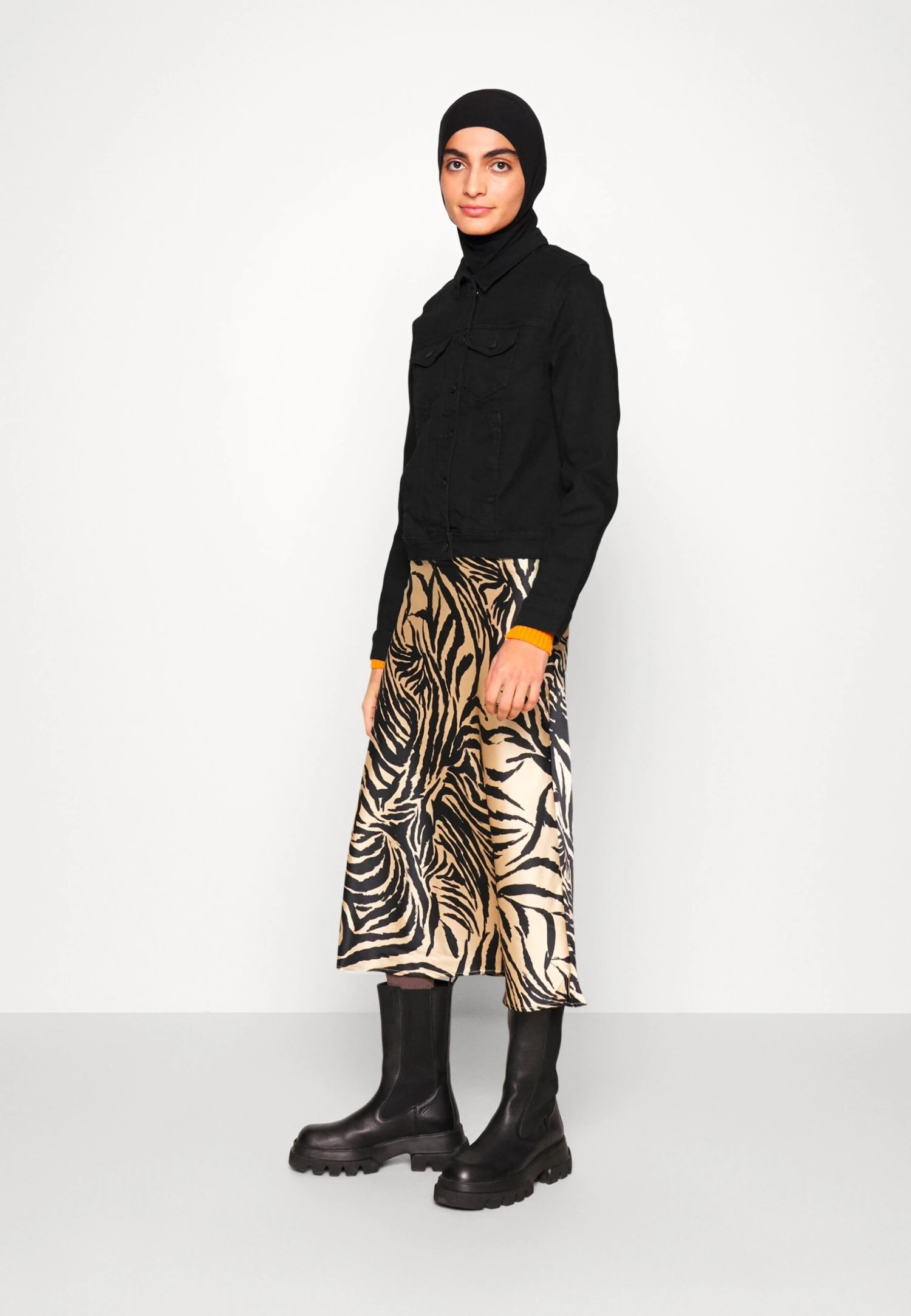 ONLY Veste En Jean - Black Denim 10 ONLY Veste En Jean - Black Denim – Image 8