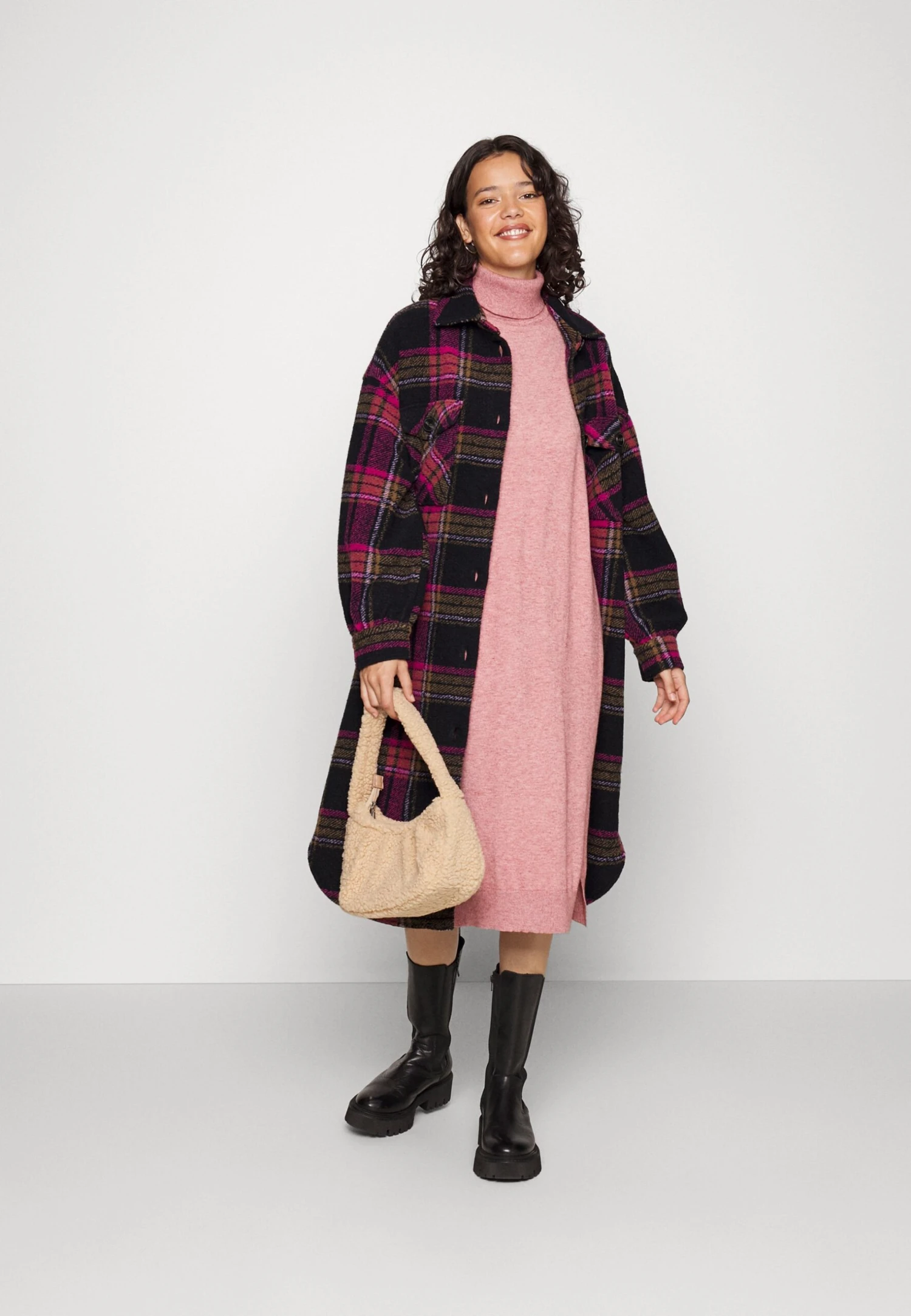 ONLY Onlandrea Long Shacket - Manteau Classique - Very Berry 4 ONLY Onlandrea Long Shacket - Manteau Classique - Very Berry – Image 2