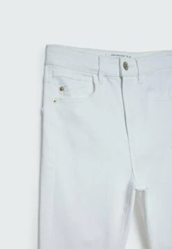 Stradivarius Regular Waist - Jeans Skinny - White 15 Stradivarius Regular Waist - Jeans Skinny - White -Next Soldes 9e1b491c4fc44d75ba4bc09f2f5d244e