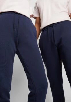 Converse Go To Embroidered Star Chevron Unisex - Pantalon De Survêtement - Obsidian -Next Soldes 9e4412f1407c42db962c0ece4694d017