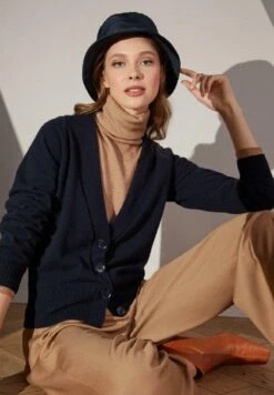 Ultrasoft - Gilet - Navy Blue 8 Ultrasoft - Gilet - Navy Blue -Next Soldes 9f3773ec0a8c403da189a62cbf6b4335