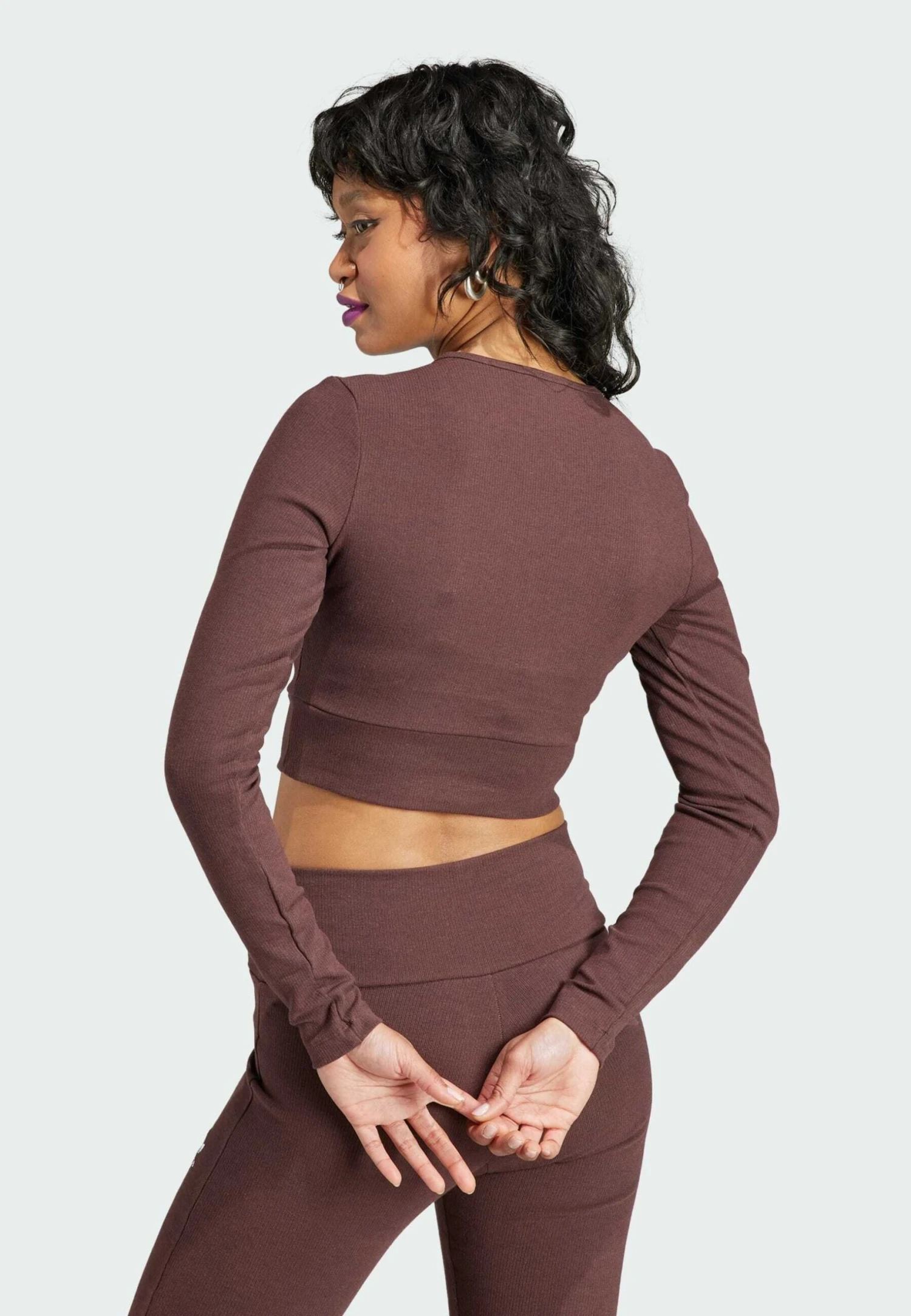 Adidas Originals Essentials - T-Shirt À Manches Longues - Shadow Brown 4 Adidas Originals Essentials - T-Shirt À Manches Longues - Shadow Brown – Image 2