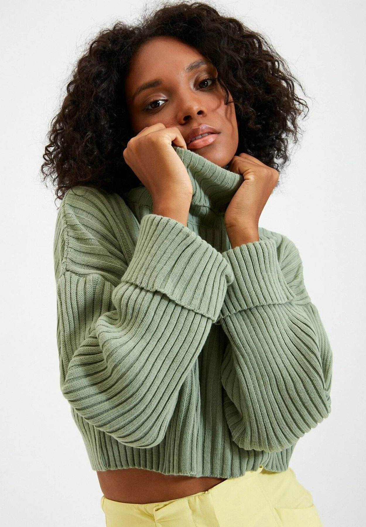 Trendyol Pullover - Green 3 Trendyol Pullover - Green