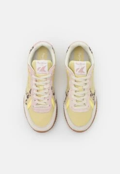 Pepe Jeans Holland Wild - Baskets Basses - Pastel Lemon 13 Pepe Jeans Holland Wild - Baskets Basses - Pastel Lemon -Next Soldes a0e9fbcf7bbe4fb8af073494b2625585