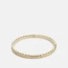 Lacoste Bangle - Bracelet - Gold-Coloured 1 Lacoste Bangle - Bracelet - Gold-Coloured -Next Soldes a2c813f6c46e4354978c9c4d0769b7b4