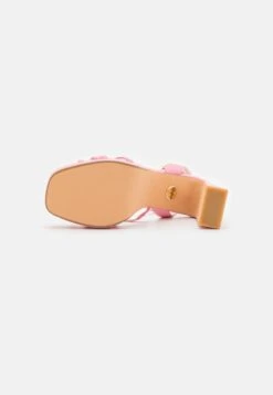 Buffalo Vegan Cherry Cage - Sandales À Plateforme - Pink 12 Buffalo Vegan Cherry Cage - Sandales À Plateforme - Pink -Next Soldes a4986ce092894ec9bbb0c996afc220c6
