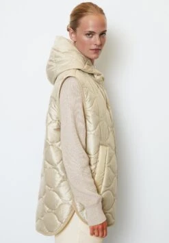 Marc O'Polo Onion Quilting Padded Side Slits Fixed Hood Patch - Veste Sans Manches - Jonesboro Cream -Next Soldes a632bed83b0a4b1185647b91fa9c600a
