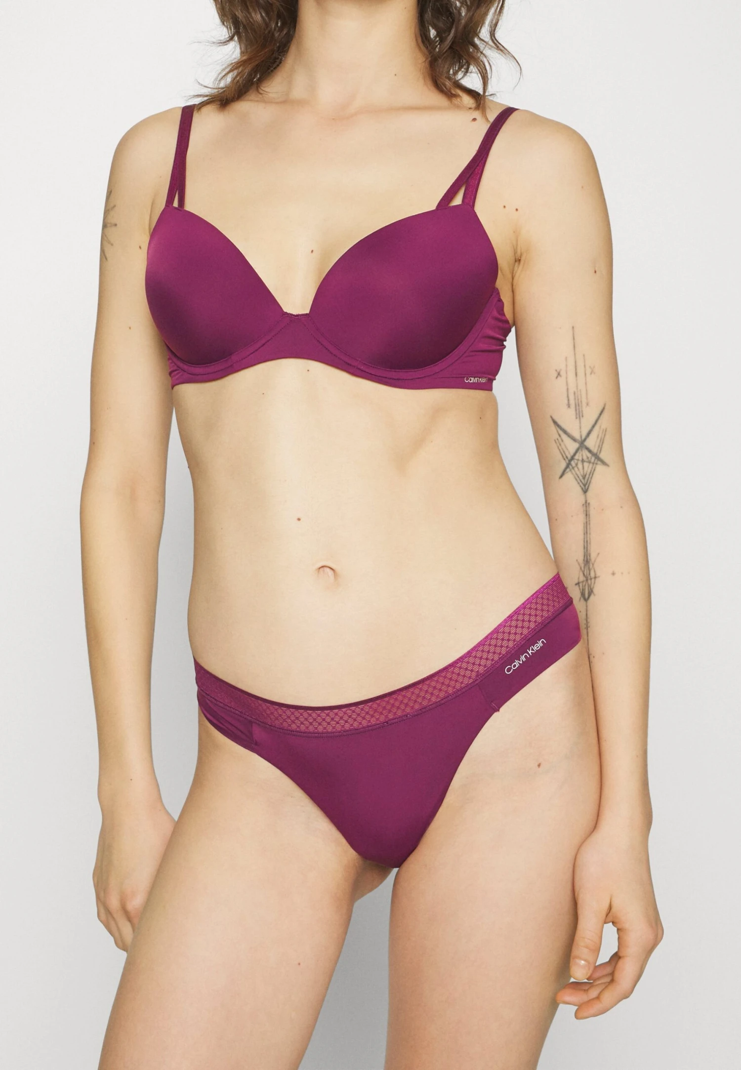 CALVIN KLEIN UNDERWEAR String - Purple 3 CALVIN KLEIN UNDERWEAR String - Purple