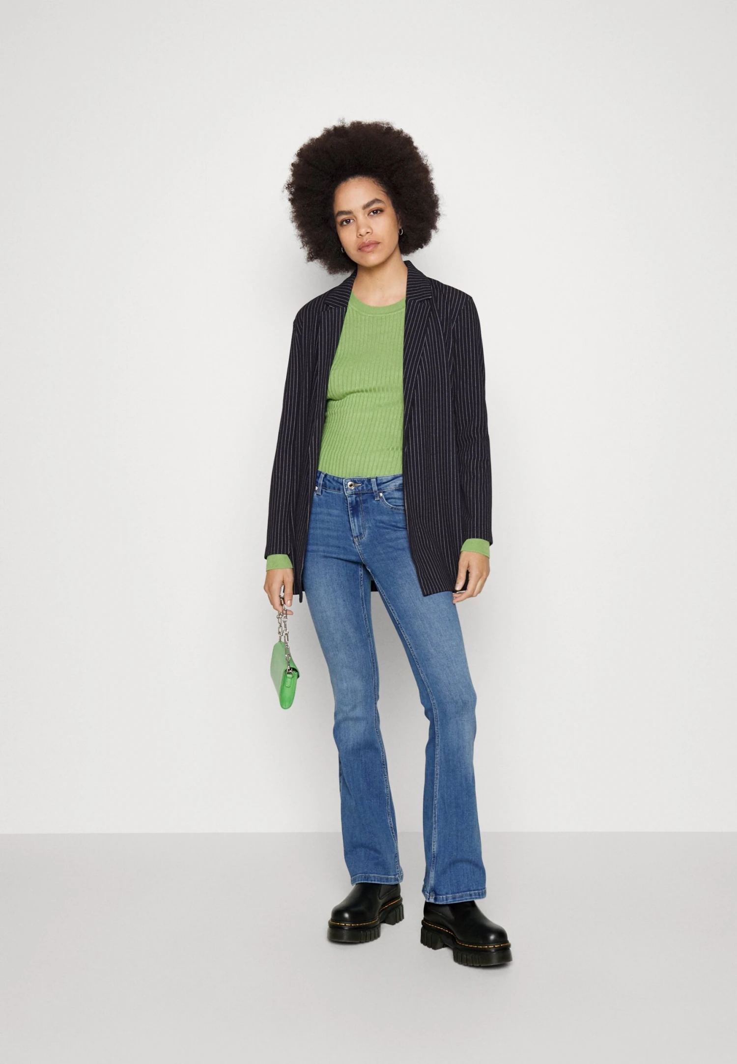 Vero Moda Vmscarlet Skinny Flared - Jean Bootcut - Medium Blue Denim 4 Vero Moda Vmscarlet Skinny Flared - Jean Bootcut - Medium Blue Denim – Image 2