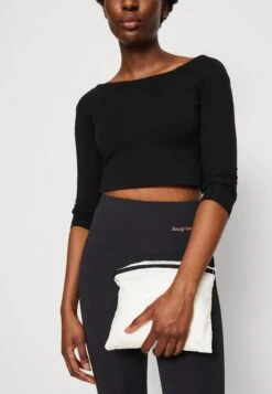 Desigual Poncho Psicolover Colima - Parka - Blanco Nieve 12 Desigual Poncho Psicolover Colima - Parka - Blanco Nieve -Next Soldes af8886deee044fa0b1c0e9c4888c9396