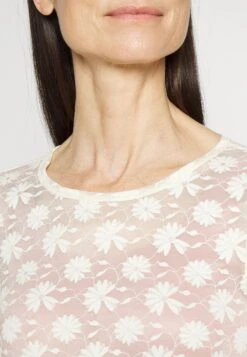 Bruuns Bazaar Columbine Lavey Blouse - T-Shirt À Manches Longues - White Cream 11 Bruuns Bazaar Columbine Lavey Blouse - T-Shirt À Manches Longues - White Cream -Next Soldes b0181c1386ef46d8aab9f0f16a8fd204