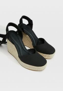 Stradivarius Espadrilles - Black 10 Stradivarius Espadrilles - Black -Next Soldes b4678d9a6ed64a07873455d775692d9b