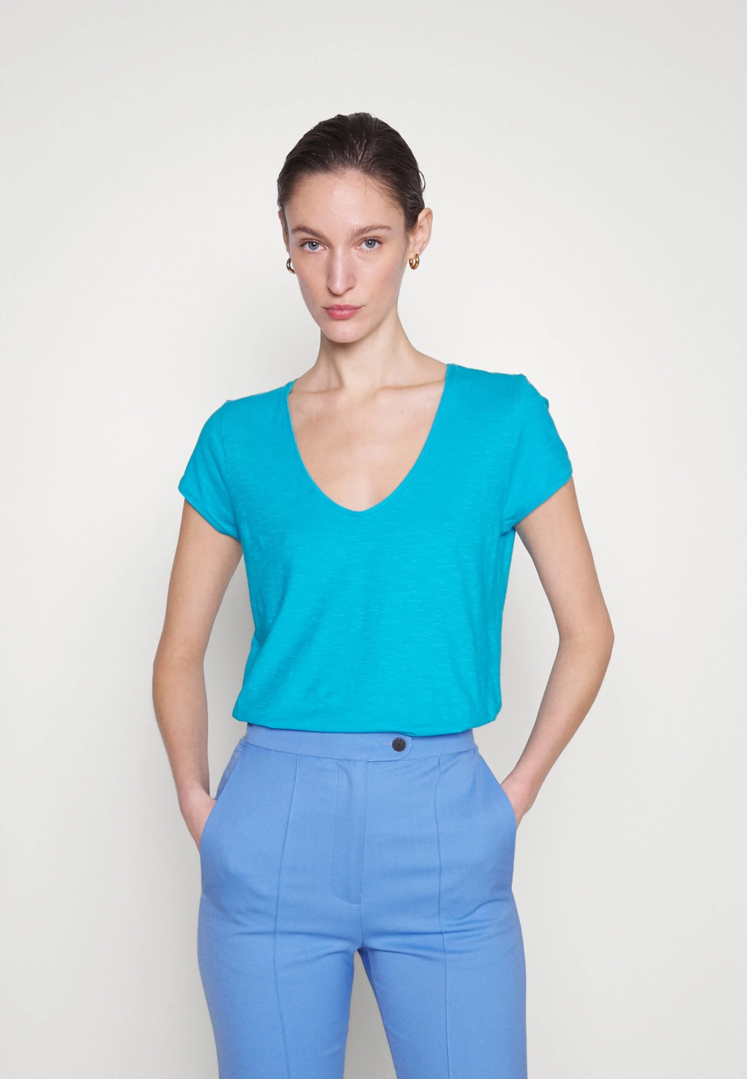 DRYKORN Avivi - T-Shirt Basique - Blue 3 DRYKORN Avivi - T-Shirt Basique - Blue