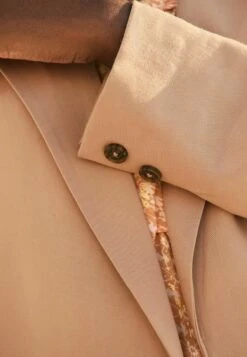 Next Sheen Standard - Manteau Court - Taupe Brown 11 Next Sheen Standard - Manteau Court - Taupe Brown -Next Soldes b57b806c4fdd4f5fb7fb10d715d413de