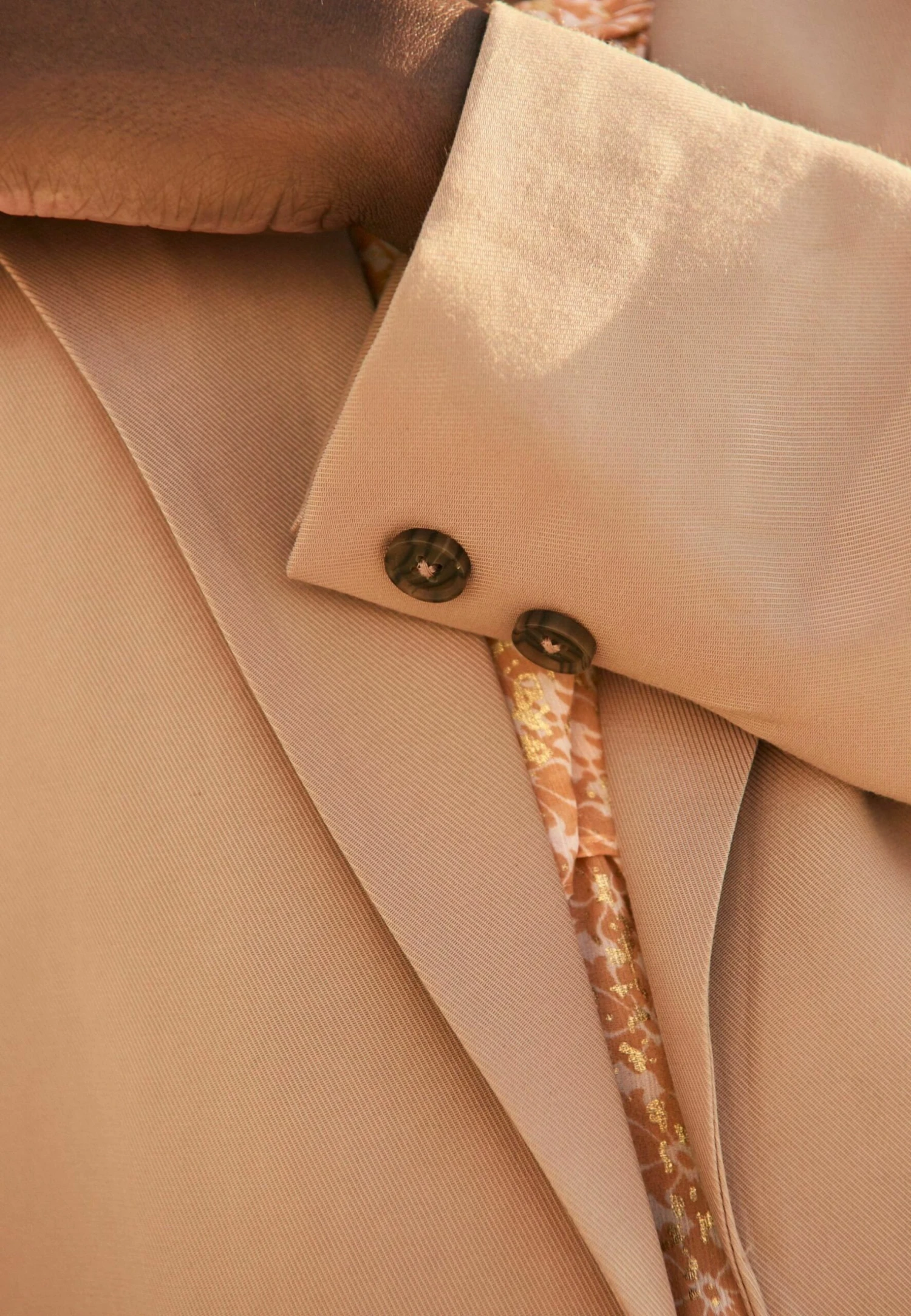 Next Sheen Standard - Manteau Court - Taupe Brown 7 Next Sheen Standard - Manteau Court - Taupe Brown – Image 5