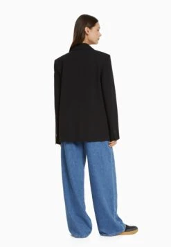 BERSHKA RegularFit Tailored - Feminine-Cut Double-Breasted - Manteau Court - Black 10 BERSHKA RegularFit Tailored - Feminine-Cut Double-Breasted - Manteau Court - Black -Next Soldes b59d6c06679b408881d44c2ef9a4f23d