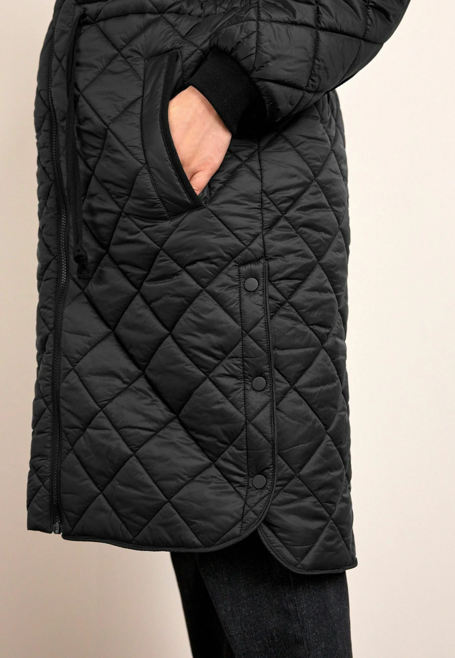 Next Maternity Longline Quilted With Hood Standard - Manteau D'Hiver - Black 5 Next Maternity Longline Quilted With Hood Standard - Manteau D'Hiver - Black – Image 3