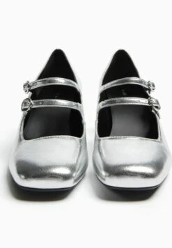 BERSHKA Mary Jane - Escarpins - Silver Coloured 12 BERSHKA Mary Jane - Escarpins - Silver Coloured -Next Soldes b6b50cb72a6e418f923bce35a521576b