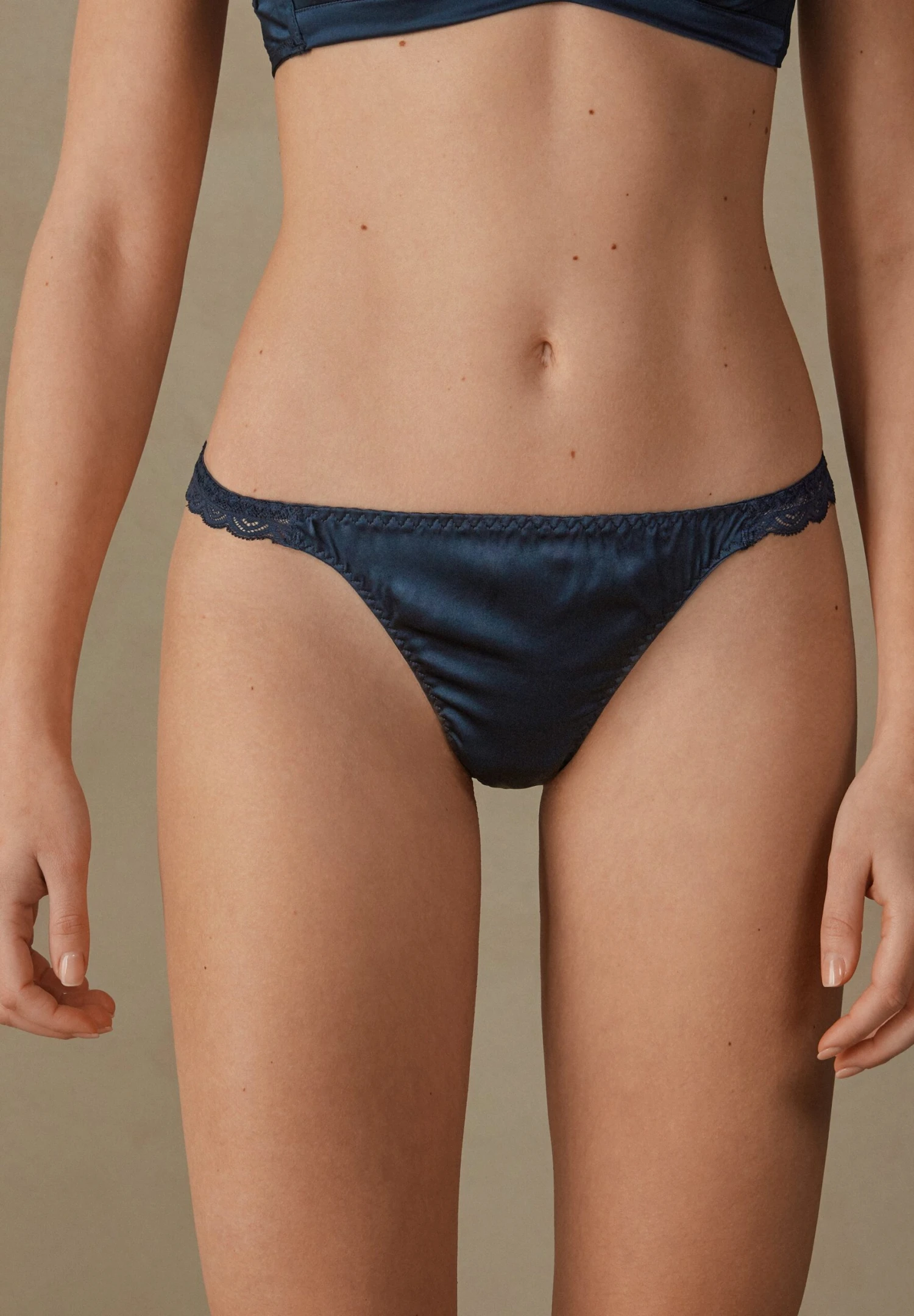 Intimissimi String - Blau Intense Blue 3 Intimissimi String - Blau Intense Blue